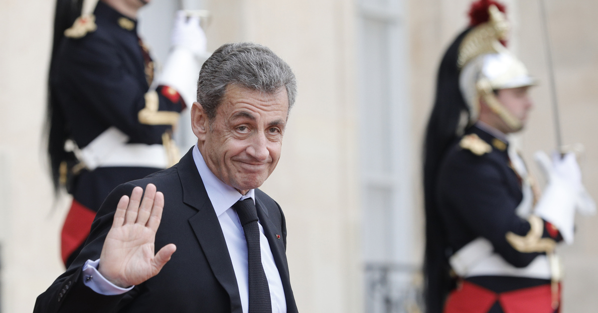 ‘Libya Davası’: Fransa’da eski cumhurbaşkanı Sarkozy yargılanıyor