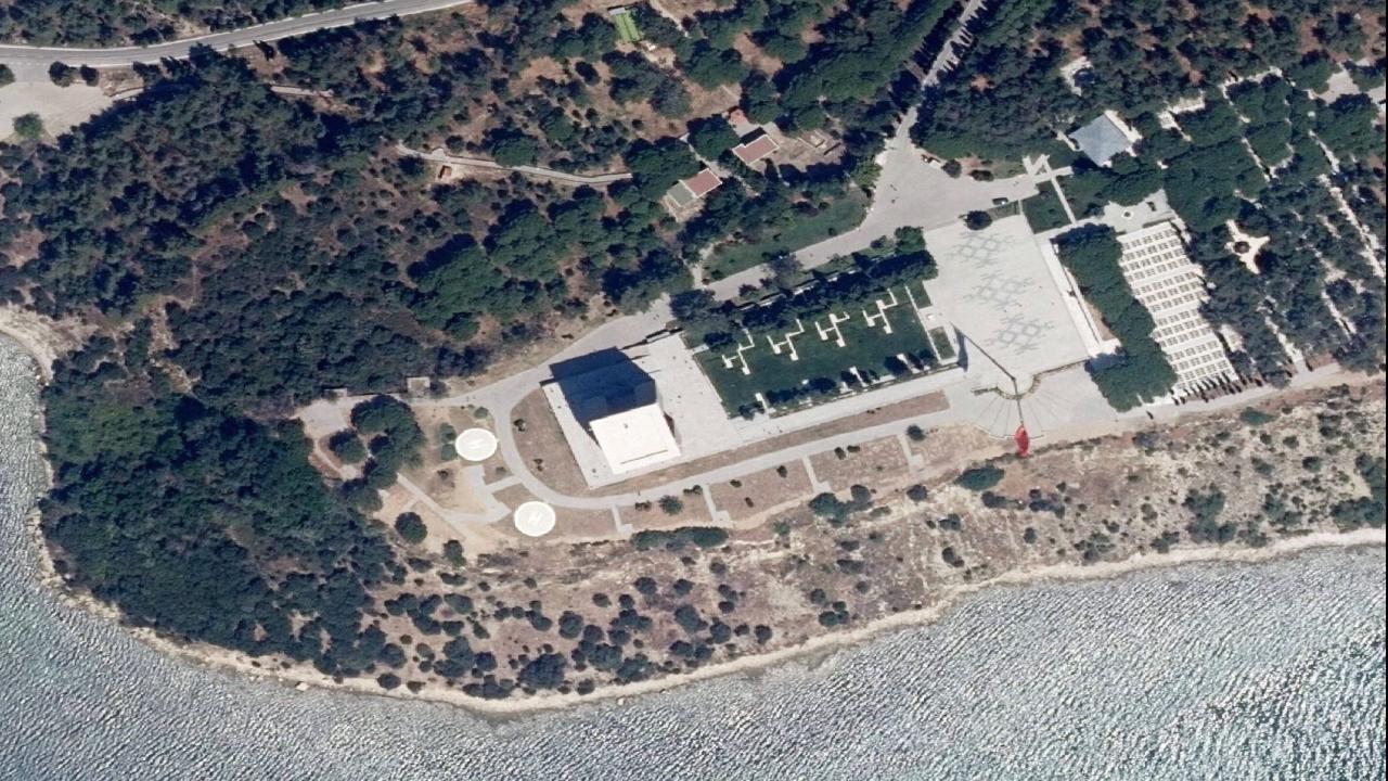 MSB, Çanakkale Şehitler Abidesi’nin tarihi fotoğraflarını paylaştı