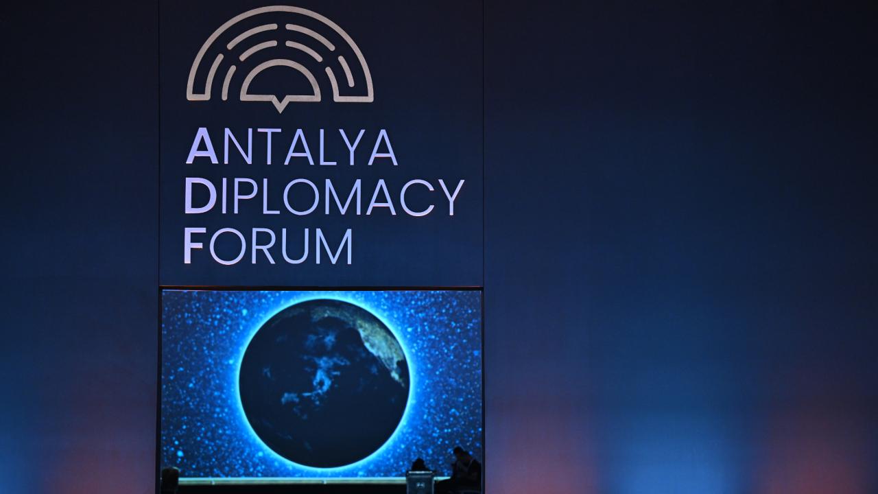 SNHR Direktörü Abdülgani: Forum, yeni Suriye yönetimi için mükemmel bir platform
